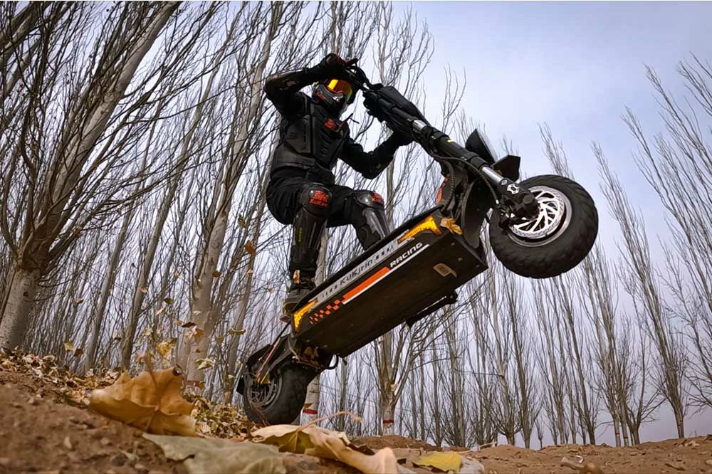 Conducir en invierno: Guía esencial de seguridad para conductores de scooter